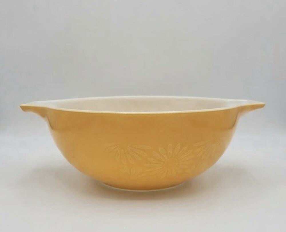 Pyrex Daisy Orange Cinderella 4 Qt. Mixing Bowl 444 Vintage, GUC